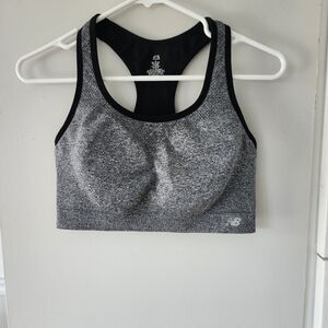 New Balance sports compression bra size L *missing the insert cups*